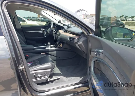 2019 Audi E-Tron Premium Plus z USA, uszkodzony, nr VIN WA1VAAGE1KB025145